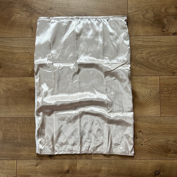 Silked Satin Travel Pillow Sleeve. new - Picture 2 of 6